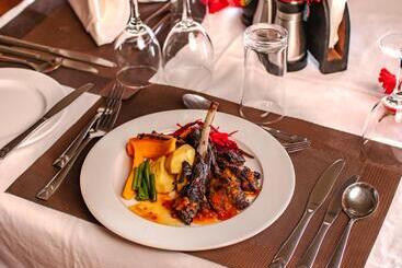 هتل Tulia Amboseli Safari Camp