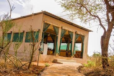 هتل Tulia Amboseli Safari Camp