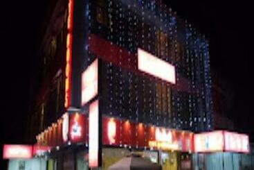 هتل Redbell Suites Residency