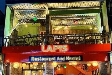 Lapis Restaurant And Hostel