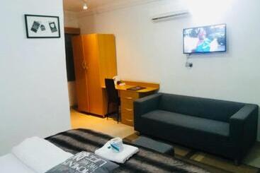 Ne Yo Hotel & Rv Lodges