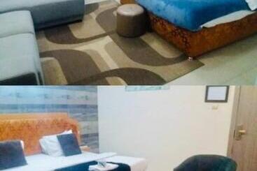 Ne Yo Hotel & Rv Lodges