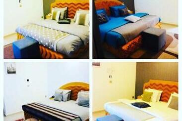 Ne Yo Hotel & Rv Lodges