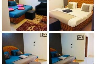 Ne Yo Hotel & Rv Lodges