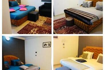Ne Yo Hotel & Rv Lodges