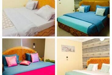 Ne Yo Hotel & Rv Lodges