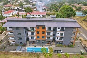 Candide Guest House - Limbe