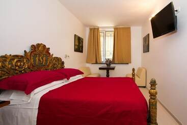 تختخواب و صبحانه La Locanda Del Pino
