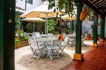 هتل Bahía Olivo Boutique & Spa