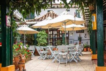 هتل Bahía Olivo Boutique & Spa