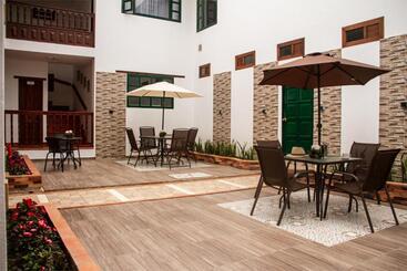 هتل Bahía Olivo Boutique & Spa