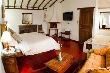 هتل Bahía Olivo Boutique & Spa
