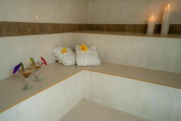 هتل Bahía Olivo Boutique & Spa