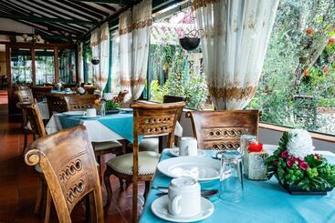 هتل Bahía Olivo Boutique & Spa