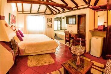 هتل Bahía Olivo Boutique & Spa