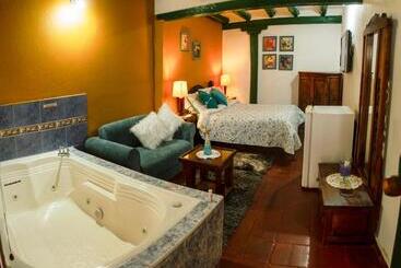 هتل Bahía Olivo Boutique & Spa