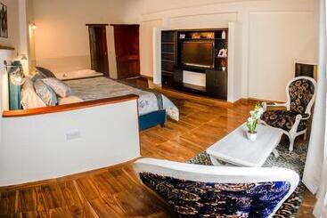 هتل Bahía Olivo Boutique & Spa