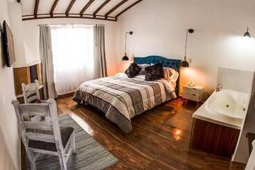 هتل Bahía Olivo Boutique & Spa