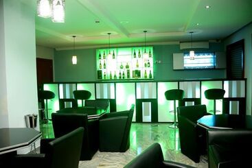 هتل Best Western Plus Elomaz