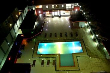 هتل Best Western Plus Elomaz