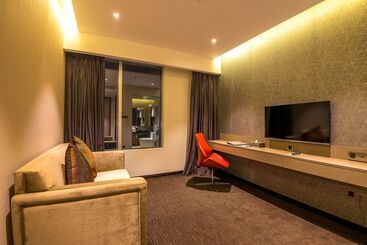 هتل Best Western Plus Maple Leaf