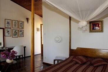 هتل Campement Lodge Océan & Savane