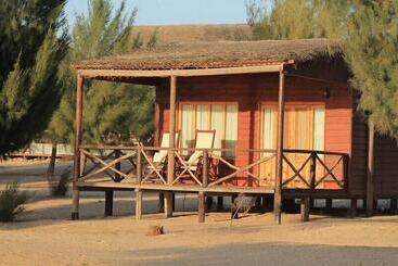 هتل Campement Lodge Océan & Savane