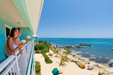 هتل Compass Point Dive Resort