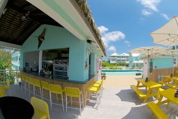 هتل Compass Point Dive Resort