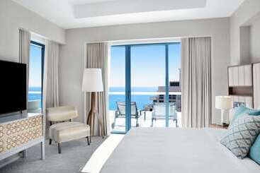 هتل Conrad Fortlauderdale Beach
