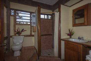 هتل Cotton Tree Lodge