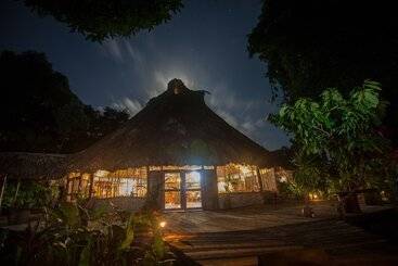 هتل Cotton Tree Lodge