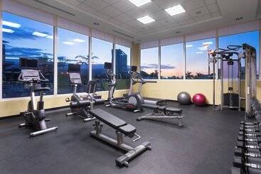 هتل Courtyard By Marriott Kingston, Jamaica