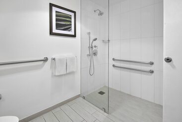هتل Courtyard By Marriott Kingston, Jamaica