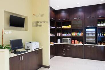 هتل Courtyard By Marriott Kingston, Jamaica