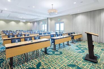 هتل Courtyard By Marriott Kingston, Jamaica