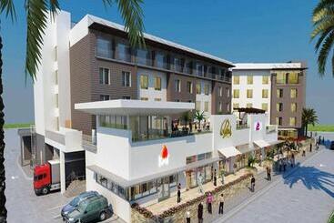 هتل Courtyard By Marriott Kingston, Jamaica