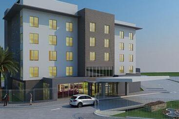 هتل Courtyard By Marriott Kingston, Jamaica