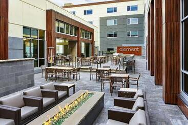 هتل Element Fargo