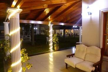 هتل Garden House