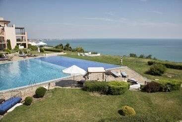 هتل Hc Apartments Kaliakria