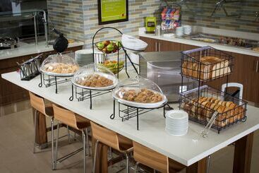 هتل Hilton Garden Inn Longview