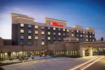 هتل Hilton Garden Inn Longview