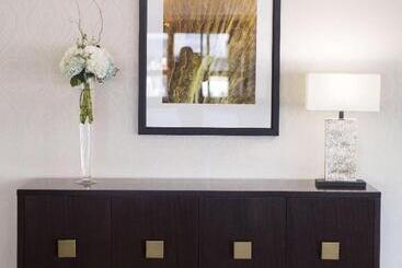 هتل Hilton Garden Inn Longview