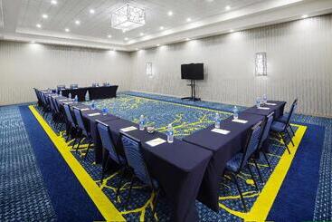 هتل Hilton Garden Inn Longview