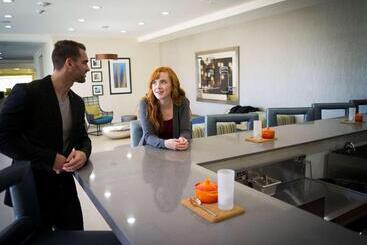 هتل Hilton Garden Inn Longview