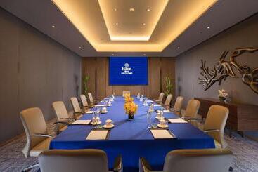 هتل Hilton Urumqi