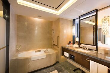 هتل Hilton Zhoushan