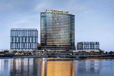 هتل Hilton Zhoushan
