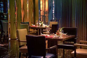 هتل Hilton Zhoushan